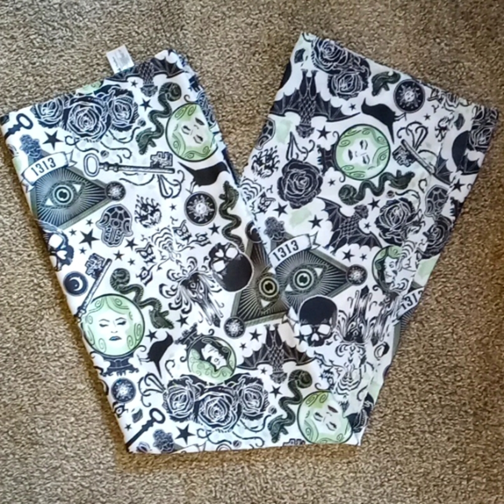 Disney Parks Haunted Mansion Square Scarf. - Picture 1 of 4